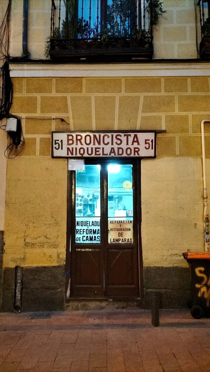 Hay un mundo viejo que se resiste a morir.