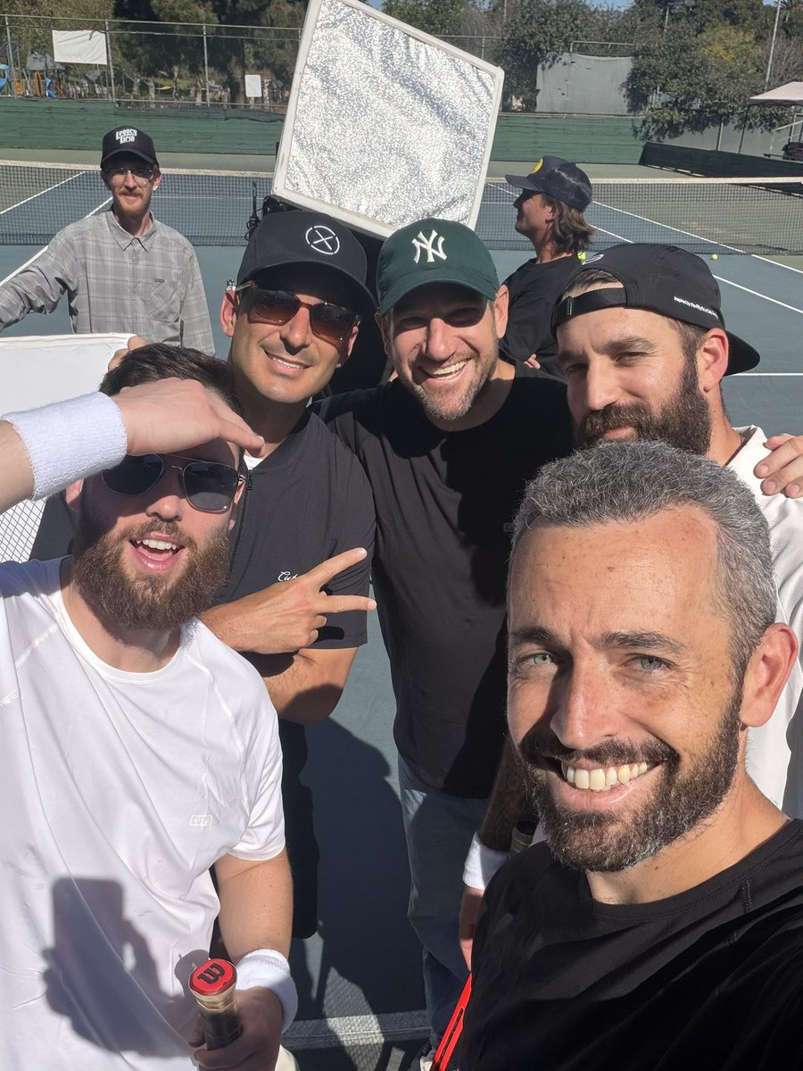 Ecom takes on Hollywood! <a href="/iamshackelford/">Nick Shackelford 🦾</a> <a href="/Seanfrank/">Sean Frank</a> <a href="/stevenborrelli/">Steven Borrelli</a> <a href="/TaylorHoliday/">Taylor Holiday</a>