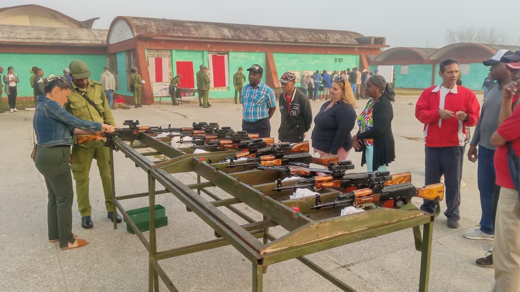 DiarioMayabeque's tweet image. Encabeza el presidente del Consejo de Defensa Nacional, Miguel Díaz-Canel Bermúdez acciones del Día Nacional de la Defensa en Mayabeque.
#DefensaDeLaPatria #preparadosycombativos 
#CubaEstáFirme #JuntosPorMayabeque 

🔗Más detalles:
diariomayabeque.cu/noticias-del-d…