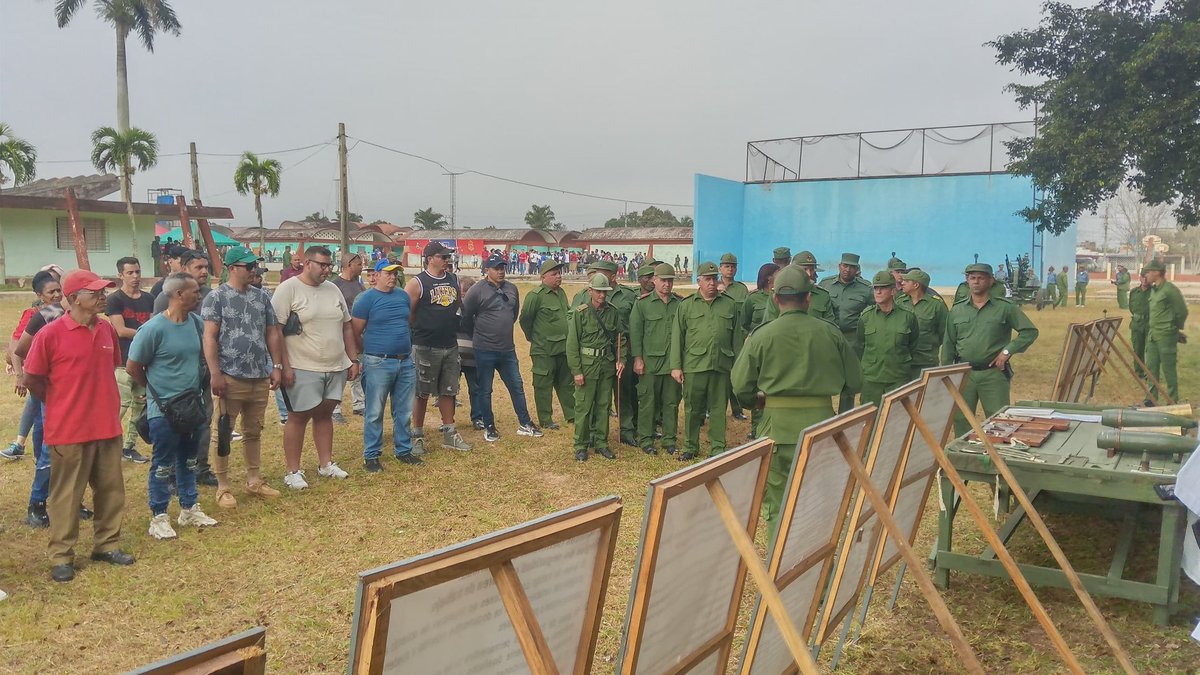 DiarioMayabeque's tweet image. Encabeza el presidente del Consejo de Defensa Nacional, Miguel Díaz-Canel Bermúdez acciones del Día Nacional de la Defensa en Mayabeque.
#DefensaDeLaPatria #preparadosycombativos 
#CubaEstáFirme #JuntosPorMayabeque 

🔗Más detalles:
diariomayabeque.cu/noticias-del-d…