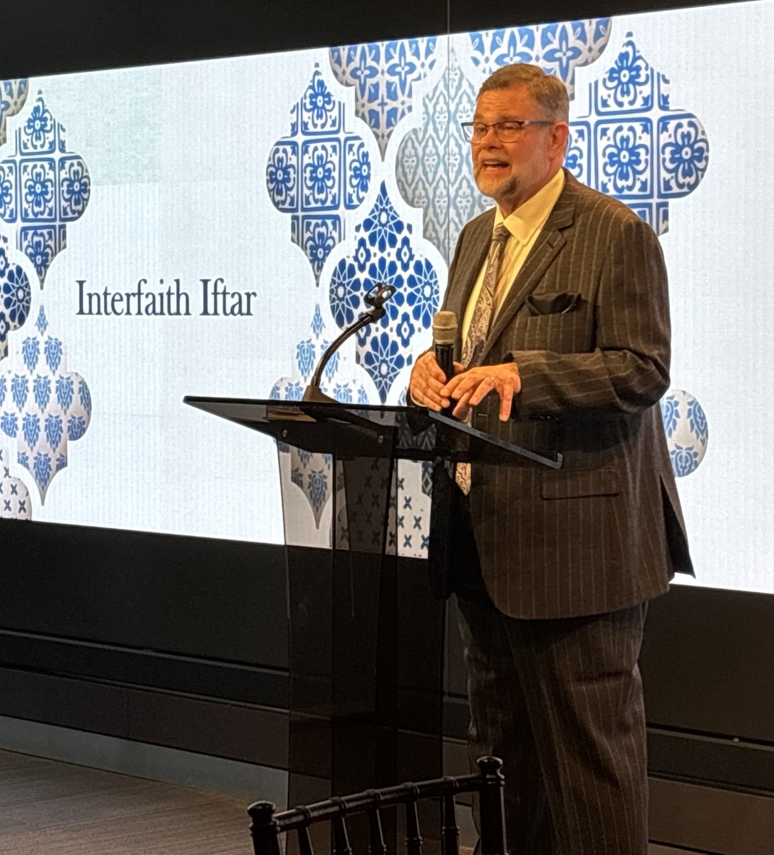 Rumi Forum tweet media