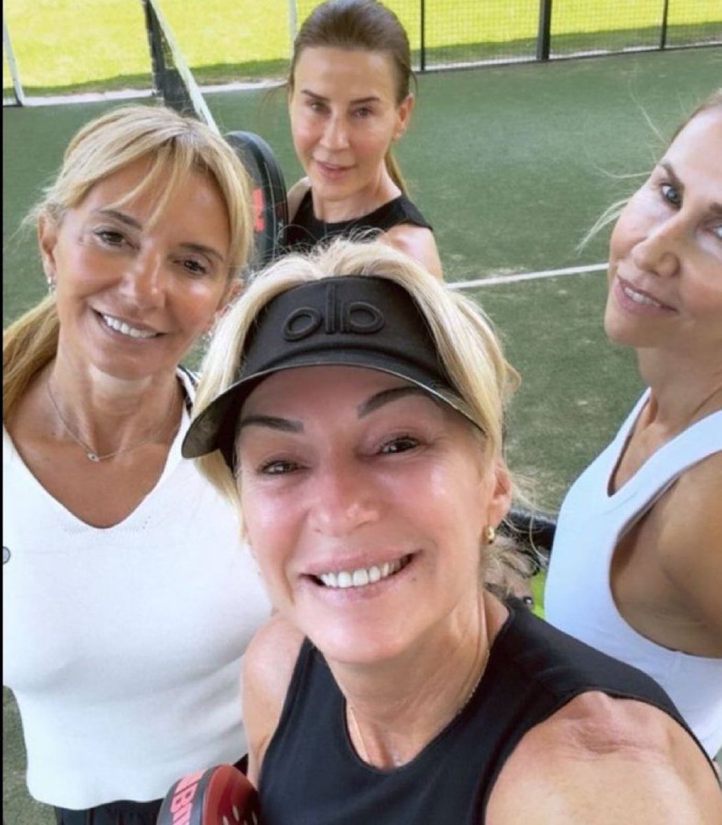 Lo ultimo que ve una trabajadora domestica  entes de que la revisen porque en la casa no encuentran un anillo.