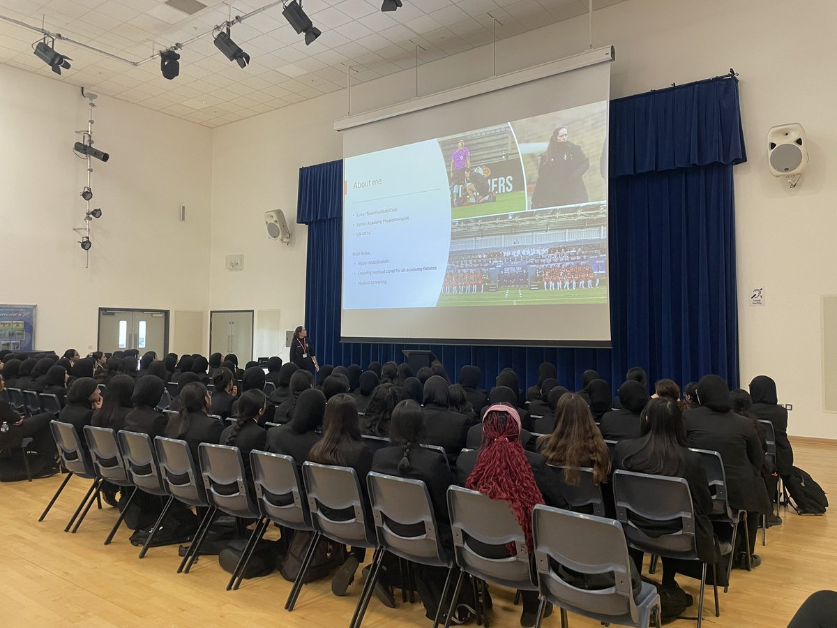 Challney Girls PE tweet media