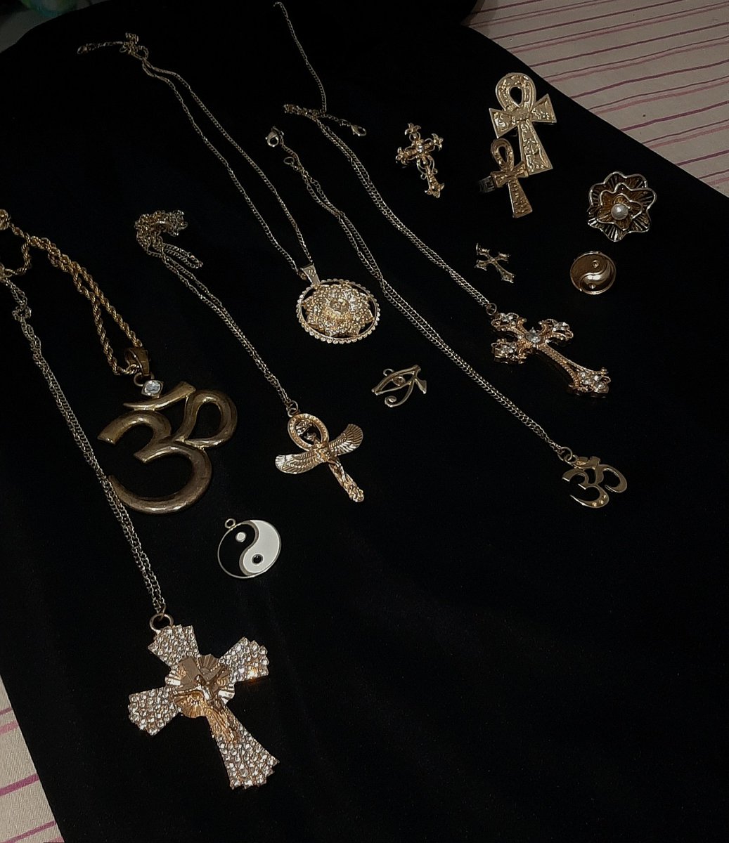 nóis fode com o ouro q deixa o pescoço verde