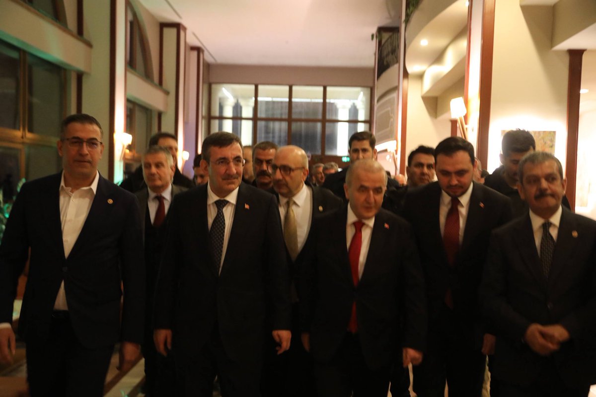 KverSemih's tweet photo. Cumhurbaşkanı Yardımcısı Sn.Cevdet Yılmaz Beyi karşıladık.. https://t.co/WF8RyHg9ig