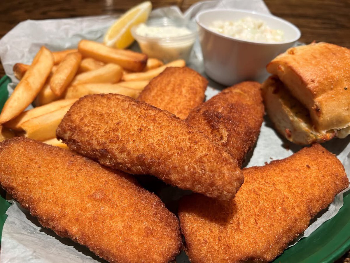 Winking Lizard tweet media