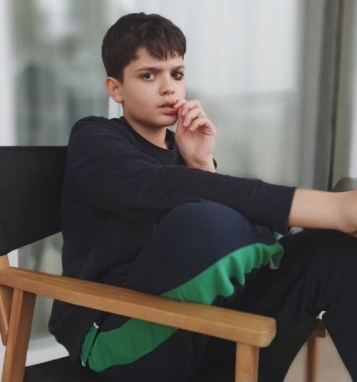 Bu gül yüzlü çocuğun 2 katili dışarda yeni kurbanlarını arıyorlar
Herkes tehlikede
Gençlerimiz tehlikede 
 #BuMevzuKapanmayacak