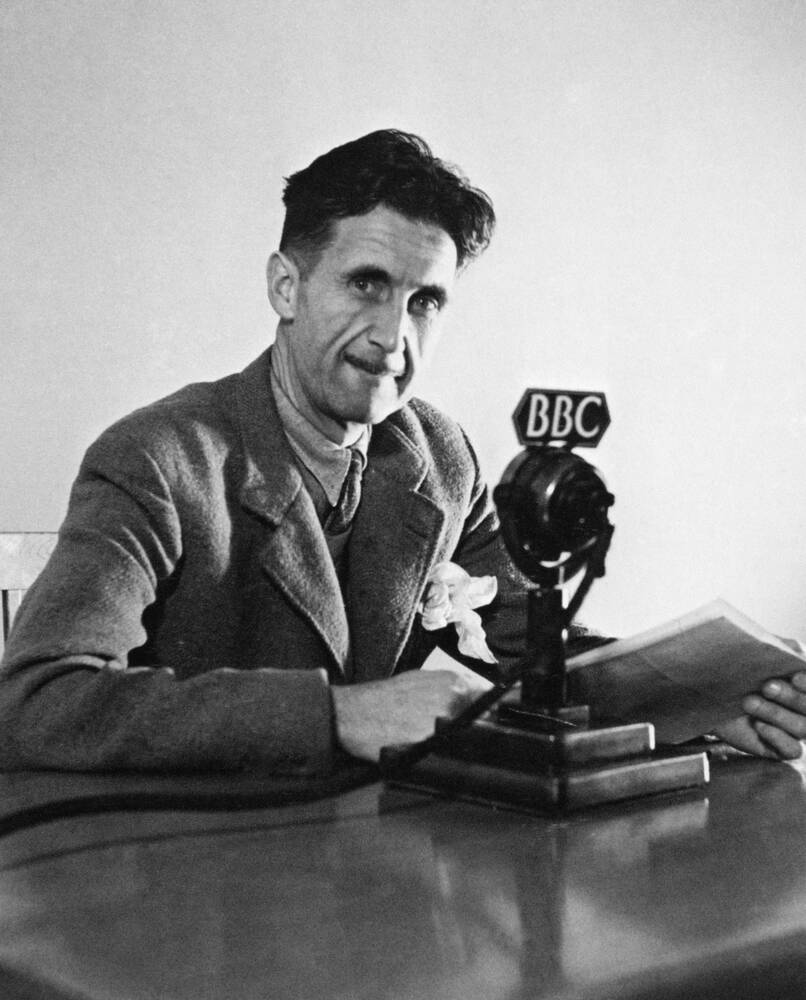 “Si la libertad significa algo, significa el derecho a decirle a la gente lo que no quiere oír.”

— George Orwell