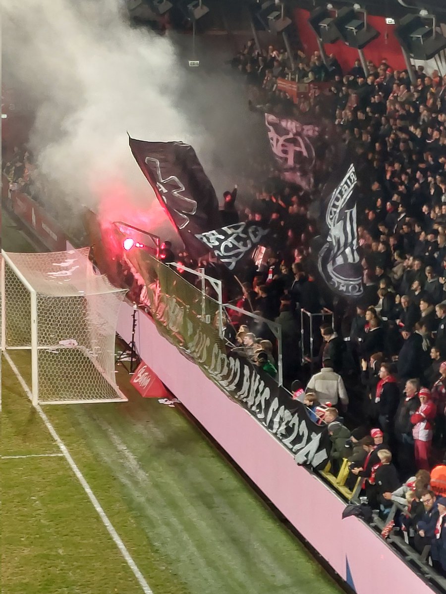 Suzanne Rosenbak tweet media