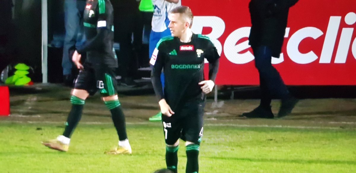 Bronislav Spacil 🙏🔄 debiutujący Rafał Wolsztyński 💚🖤👊 

Powodzenia! 

#PGSGKŁ 0:1 #1liga