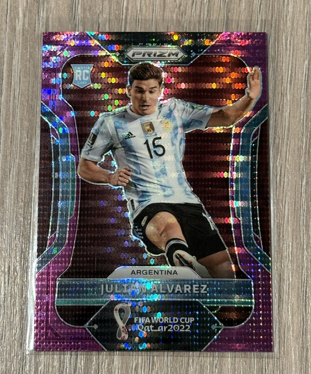SportsCardZone tweet media