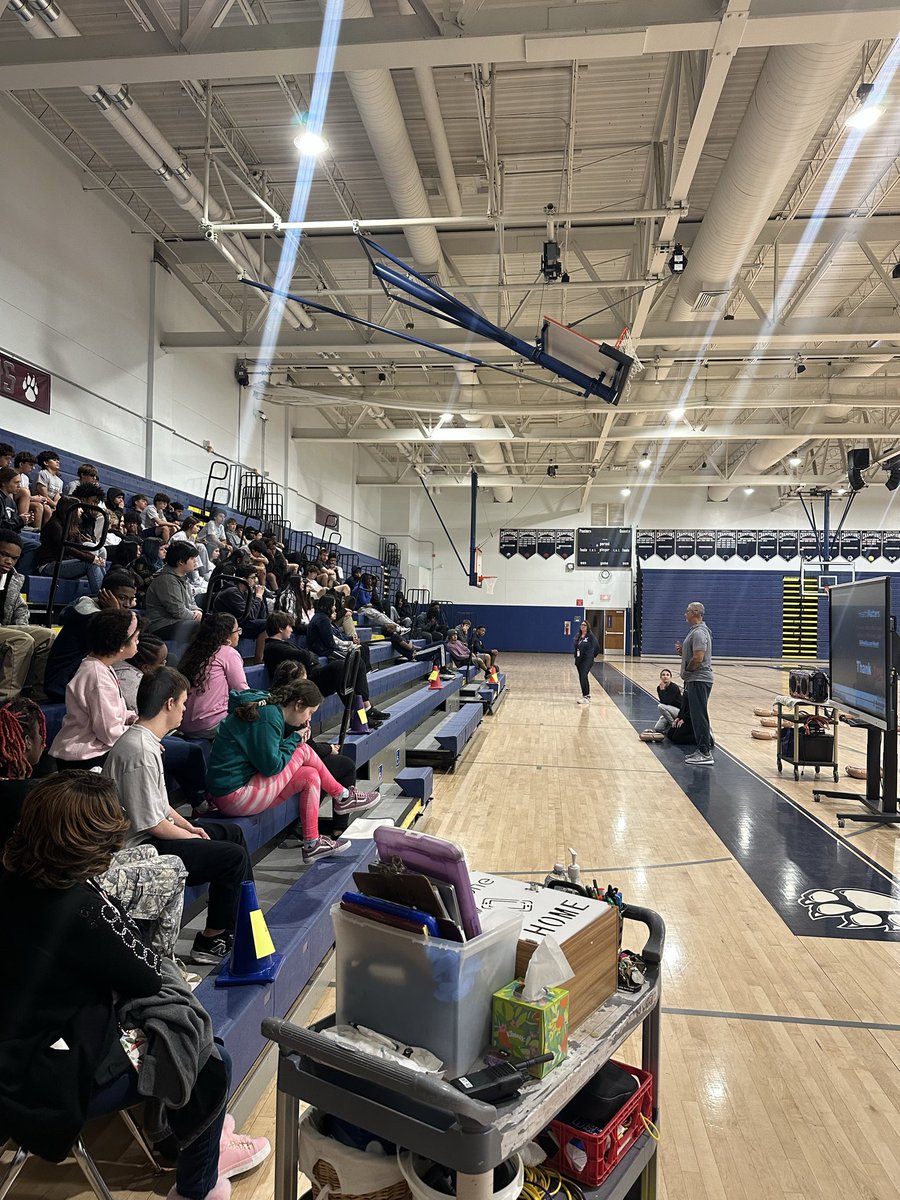 DwyerHS's tweet photo. CPR DAY!!! Our students had a great time learning about CPR and putting it into practice. Students learned how CPR can save a life and heard stories about people being saved by CPR. Great job to our students and especially to our P.E Teachers for leading this initiative. https://t.co/oXxIpYkVzp