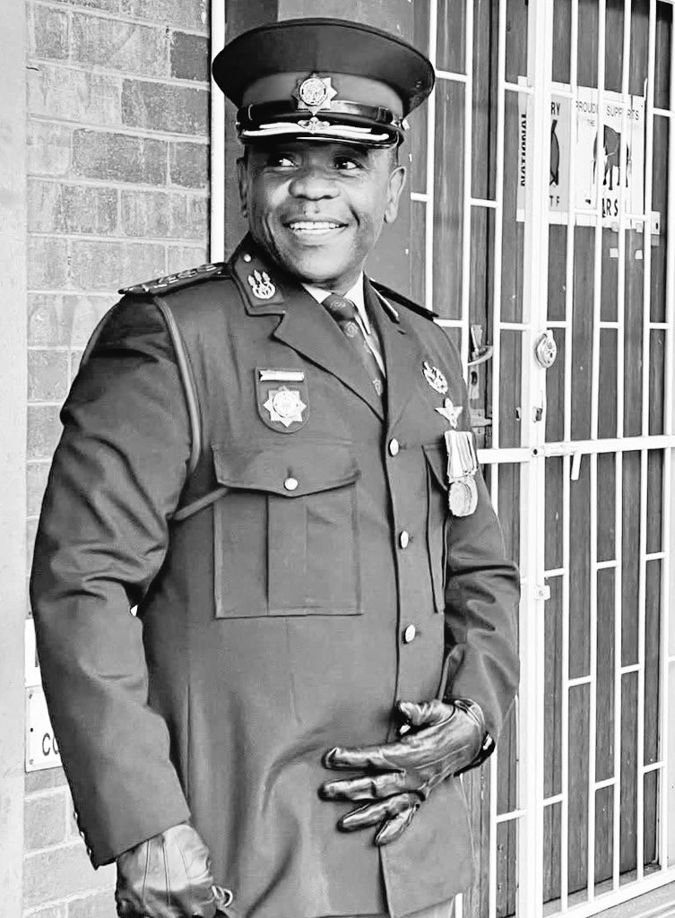 After Gen Mkhwanazi's July 6th briefing, El Pablo 1st responded guns blazing with his gossip. He underestimated decent people &amp; thought he &amp; his crooked cabal with their old games were still in charge. Their old tools no longer work &amp; #MadlangaCommission is not #AdHocCommittee