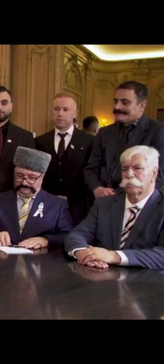 پسرمخملکوه tweet media