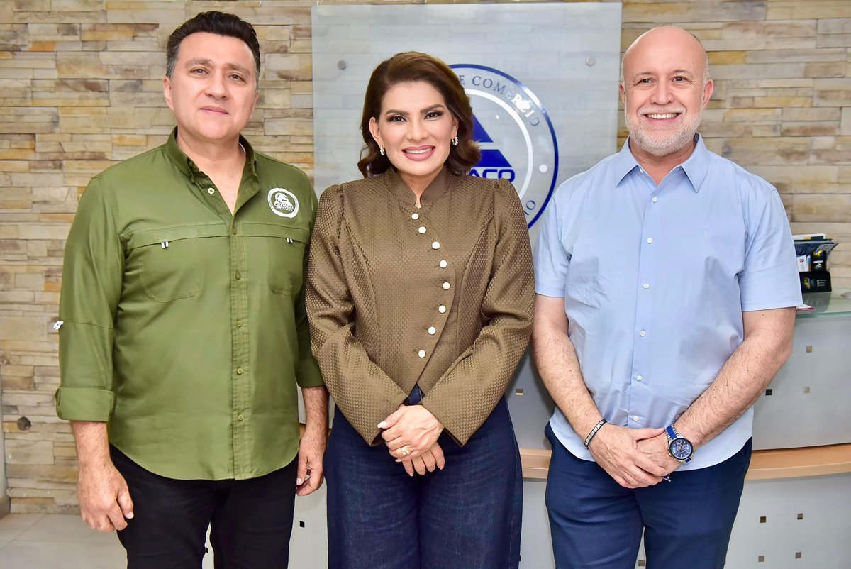 El sector empresarial ha sido un aliado para el logro de los objetivos sociales de la Cuarta Transformación: el aumento del salario mínimo, el aumento de los días de vacaciones y la reducción de la jornada laboral.

Agradezco a <a href="/CanacoHmo/">CANACO SERVYTUR Hermosillo</a> y a su presidente, Lic. Javier Moreno