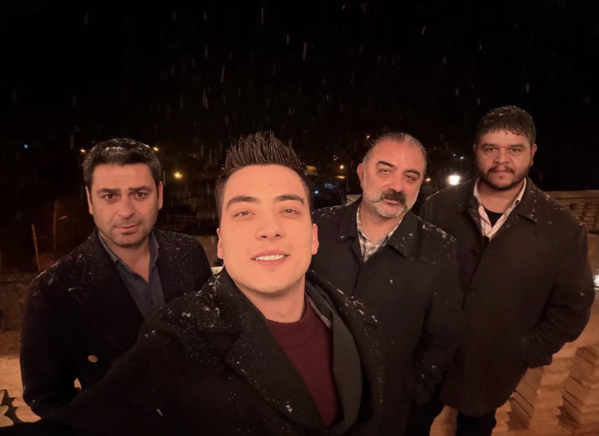 Albora konağı erkekleri bir arada. 💥

#UzakŞehir