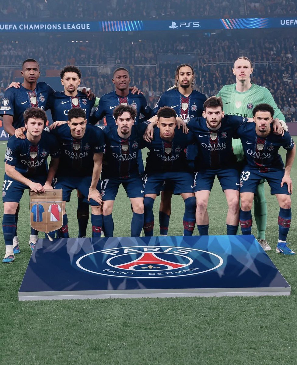 Just Chelsea tweet media