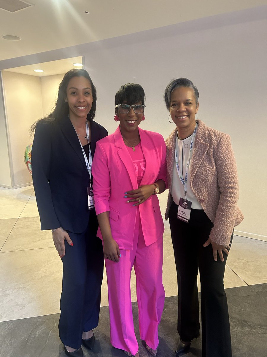 Angela Martinez tweet media