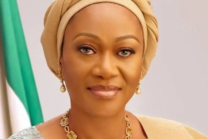 “I want Trump to order more military str!kes on Northern Nigeria. The Christmas Day b%mbing was a blessing” 

- First Lady, Remi Tinubu says.

Source: <a href="/instablog9ja/">Instablog9ja</a>