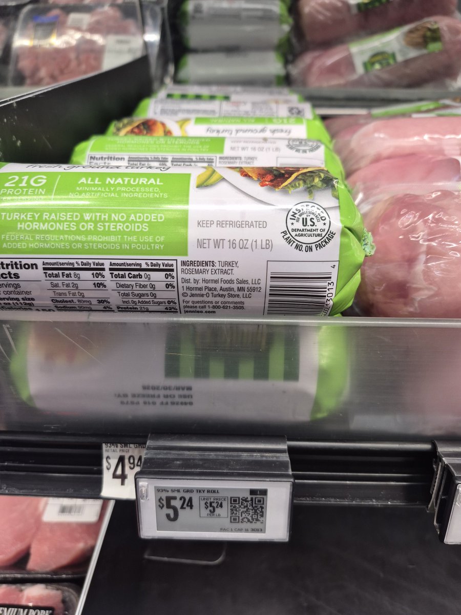 turtlephotos's tweet photo. @Walmart so I was just in the Lincoln store and they would not honor the turkey price that I have pictured my understanding was the 5 was for prudct underneath the ground turkey I brought this up to the cashier and she would not honor the price of the $4 that was shown https://t.co/YVXqZqgp1Z