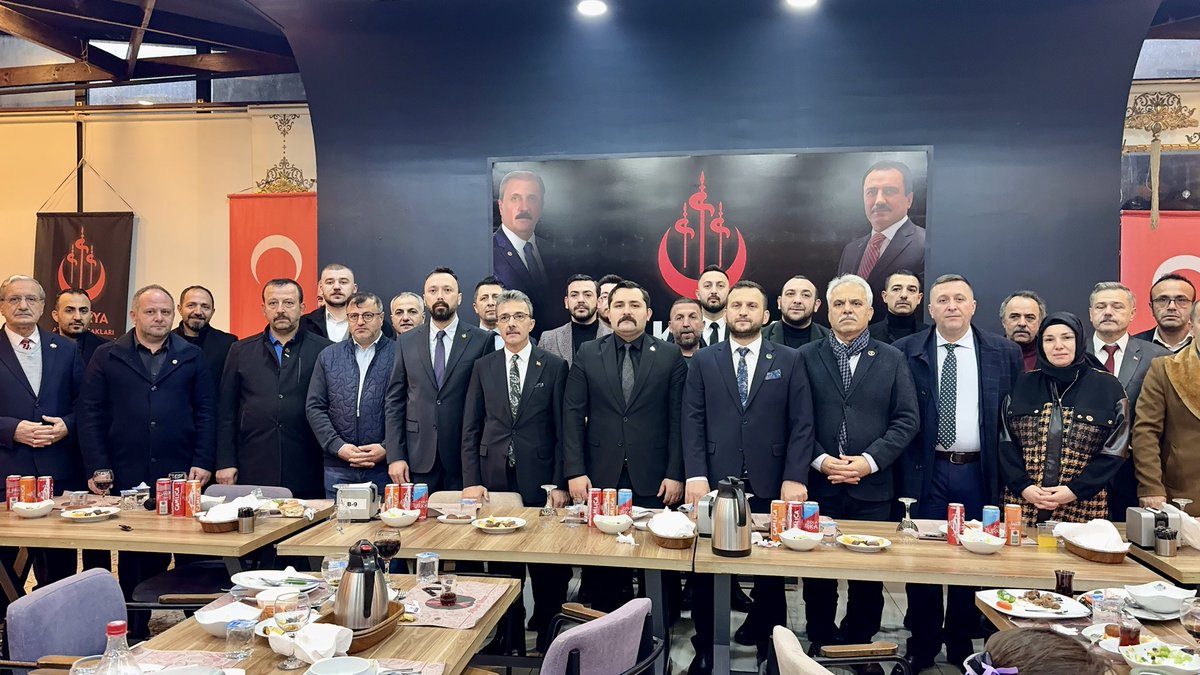 📍 SAKARYA 

Sakarya Alperen Ocaklarımızın, düzenlediği iftar programına Genel Başkanımız Sayın Alican Kocaman’ın katılımlarıyla büyük bir birlik ve kardeşlik atmosferi içerisinde gerçekleştirdik.

Ramazan-ı Şerif’in manevi ikliminde gönüldaşlarımızla aynı sofrada buluşmanın