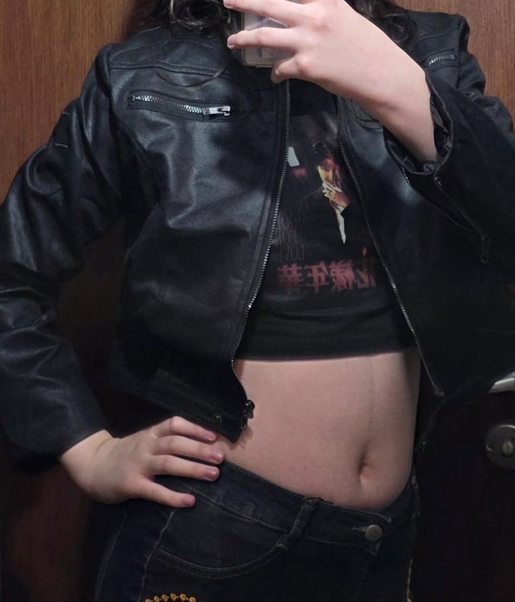 Dani SAW HOBI ᵇᵗˢ ⁷ ✡︎ ⊙⊝⊜/ 3.8.2021 tweet media