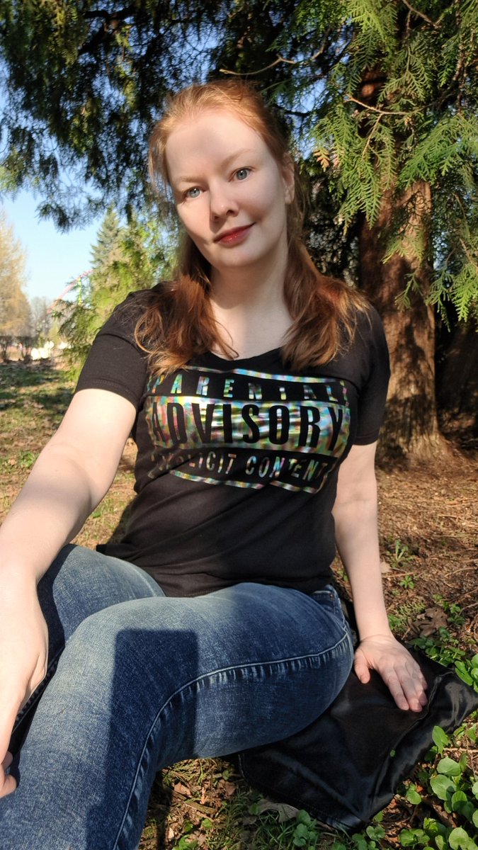 Lady_Inari's tweet photo. Hey @grok ! Would a leprechaun outfit suit me? 😏 https://t.co/CUhq7baNCZ
