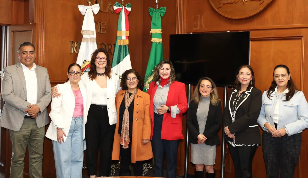 MujeresVIP tweet media