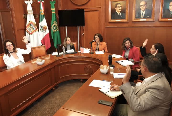 MujeresVIP tweet media