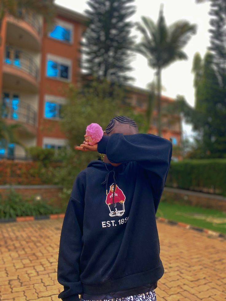 Is there anything you know about shy gals?🤦😊😊

Good night friends