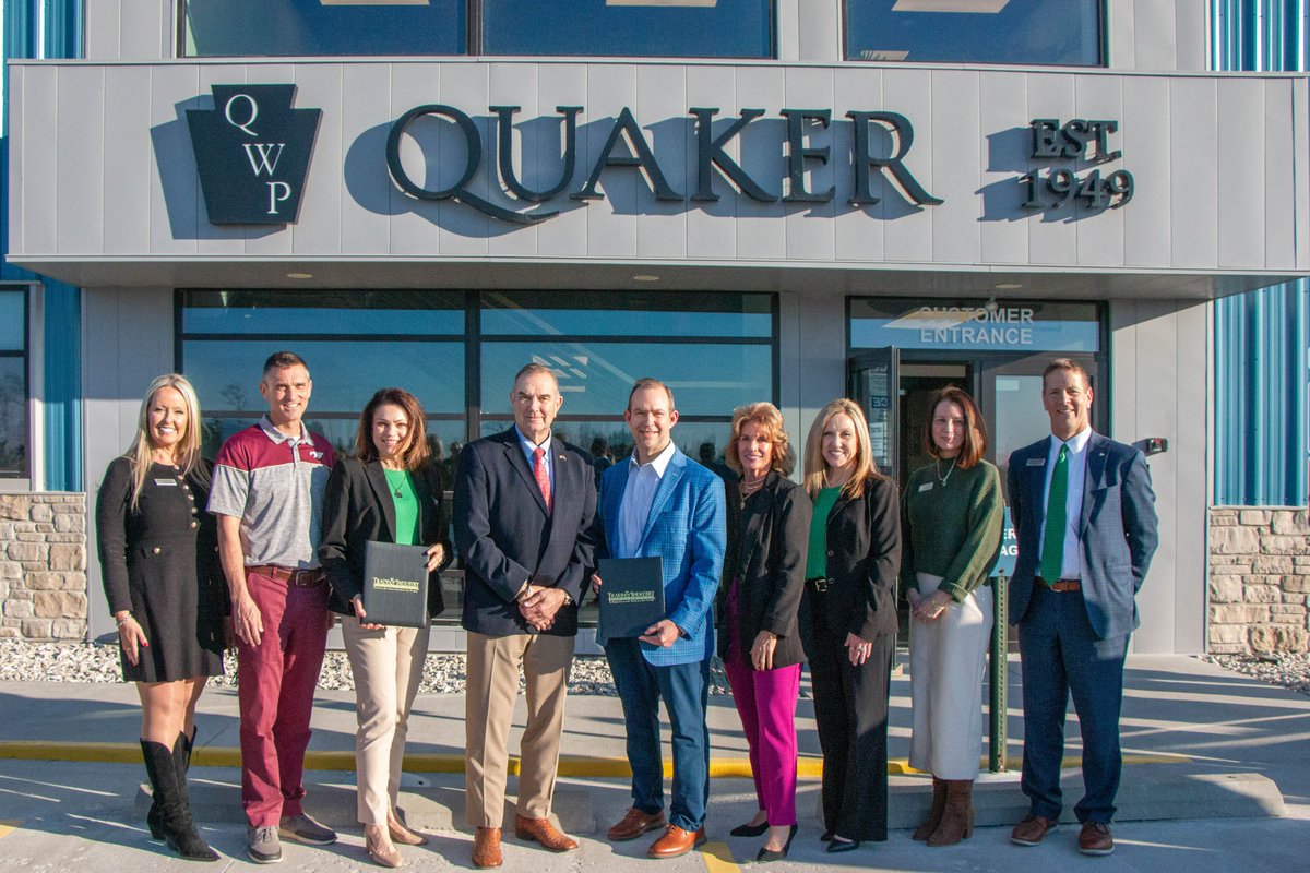 MoEcoDevo's tweet photo. Thank you to @GovMikeKehoe for serving as Master of Ceremonies at yesterday's CiCi Awards presentation in Eldon! #TeamDED was proud to celebrate @QuakerWindows, the City of Eldon, &amp; @AmerenMissouri for earning national recognition for an exceptional economic development project. https://t.co/oyxqJbEVCR