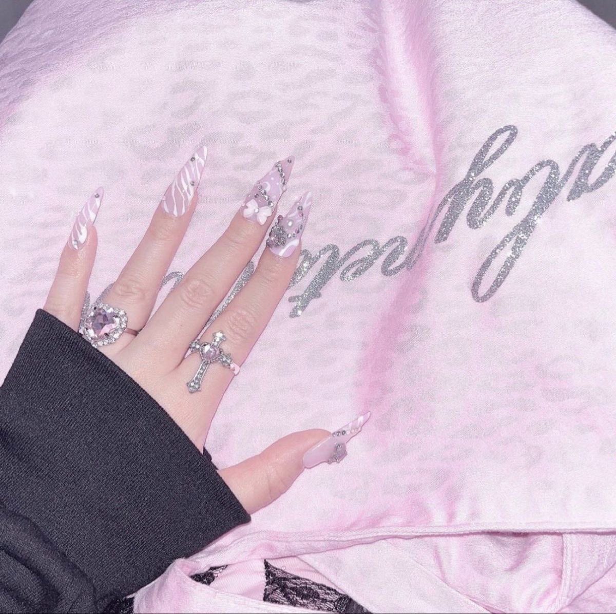 ◌ིྀ . ݁ ❤︎ (@himedxllie) on Twitter photo 