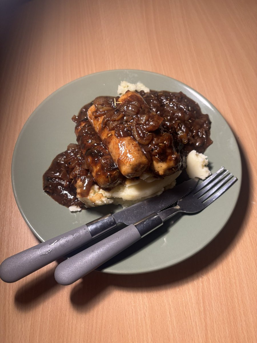 CHRISTY QUINLAN tweet media