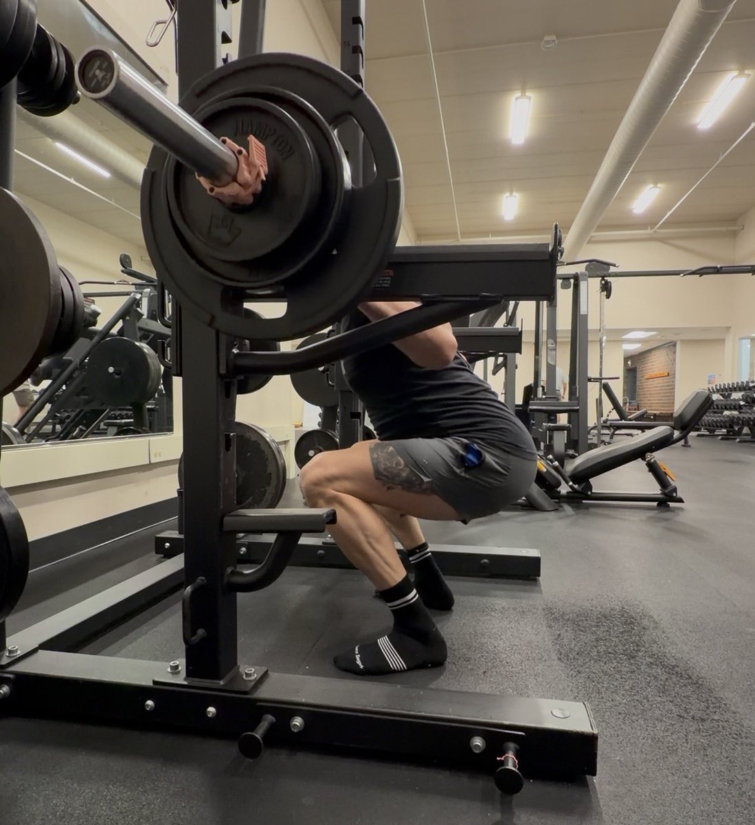 2_run26's tweet image. Polar Roll This year was an 17 mile race that felt like 50 with the conditions 🤣😂 been surviving workouts all week until today when I finally felt good in the gym again.  #onedayatatime #progressnotperfection