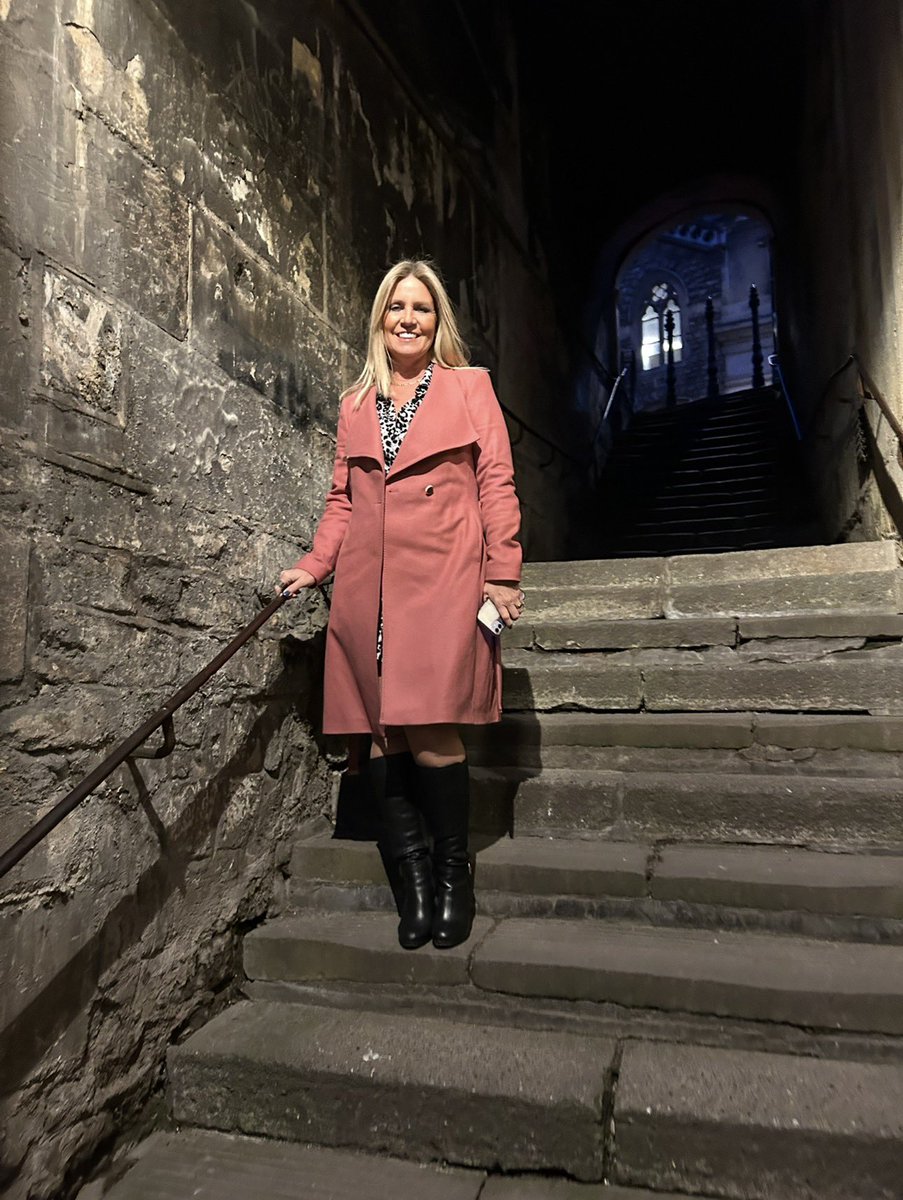 smokeyplaces20's tweet photo. Out on the town with my bestie Sarah tonight ❤️
Dancing Leopard dress, Dune knee-high boots, Ted Baker coat & Wolford tan tights 👠✨
Links: https://t.co/sp12xLswWR
#GirlsNight #EveningStyle #OOTDTonight #UKStyleDaily #NightPlans https://t.co/uoIQTNQlkY