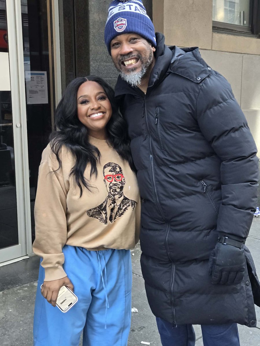 sigmapoet1914's tweet photo. @MercedesVarnado Me and Sherri Shepherd will be hooting and hollerin for you Mercedes to kick behind. #globalCEO. I will see you in May in nyc. https://t.co/ugbNjcYHEE