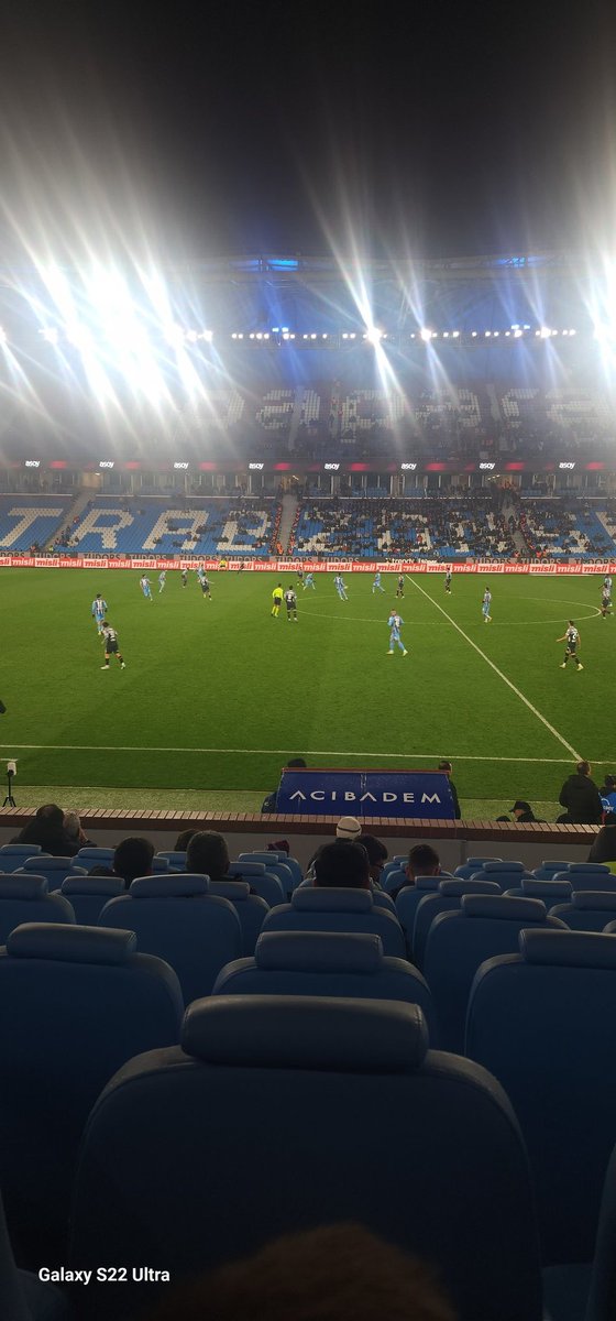 Pina oyuna girince;
Ozan :
Hocam ortaya geçeyim mi 
Tekke:
Hayyyııırrrrr
Ozan: 
Hocam yaaaaa...
Onachu:
Hocam Ozan ortaya geçsin.
Tekke :
Hayyyııırrrrr