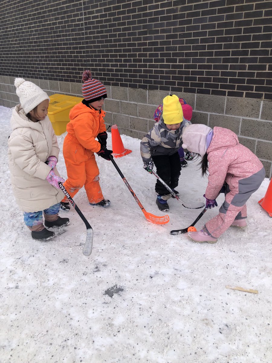 Mrs. Riley tweet media