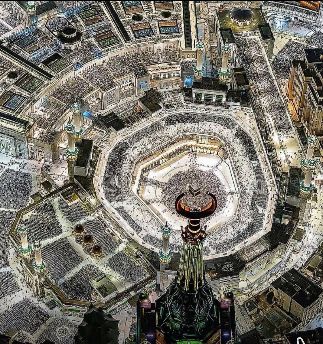 اللهم تقبل من المسلمين 
صيامهم وقيامهم وسائر أعمالهم الصالحة 🤲🏻