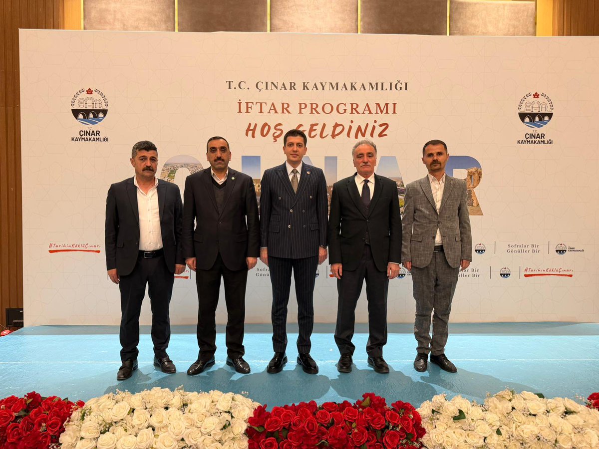 İlçe Kaymakamımız Zikrullah Erdoğan tarafından mahalle muhtarlarımız onuruna düzenlenen iftar programına katılım sağladık. 

Birlik, beraberlik ve istişare ortamında gerçekleşen bu anlamlı program için Sayın Kaymakamımıza teşekkür ediyoruz. 

Rabbim birlik ve beraberliğimizi daim