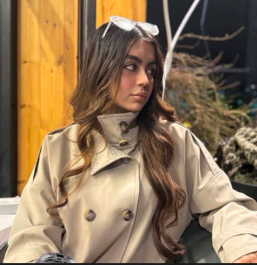 mobin_yazdian's tweet photo. دوستان پرنیان خدابخشی از دانشجویان کارشناسی مواد شریف رو بازداشت کردن خواهشا برای افزایش فشار رسانه ای این توییت رو بازنشر کنید.
#پرنیان_خدابخشی https://t.co/Wzxt69NpY9