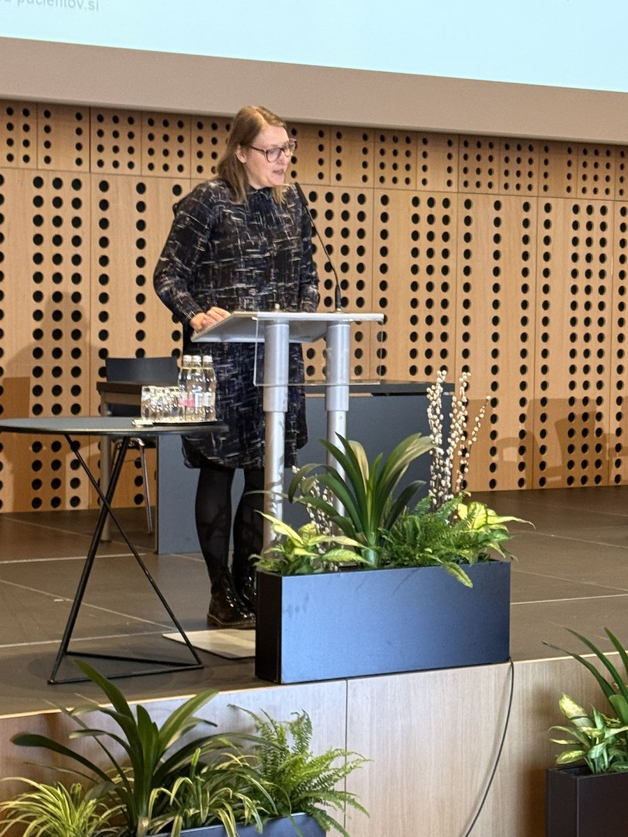 ZvezaPacientov's tweet photo. @TanjaZdolsek je v sklopu današnje 12. nacionalne konference ob dnevu redkih bolezni pripravila predstavitev Zveze organizacij pacientov Slovenije, Sekcije za redke bolezni.
#ZOPS #redkebolezni @MinZdravje @vladaRS @ukclj @UKCMaribor @rarediseaseday @eupatientsforum https://t.co/DIRWK3vCCL