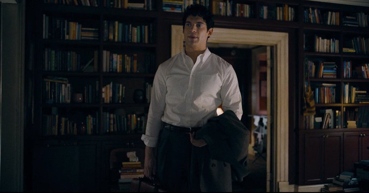 lois's apartment being filled with so many books is a detail i really love