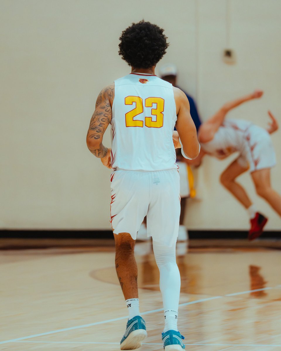 NaajyBynumBey's tweet photo. I just want to thank God for receiving my first official offer!!!🙏🏽 https://t.co/0XvOik3rfu