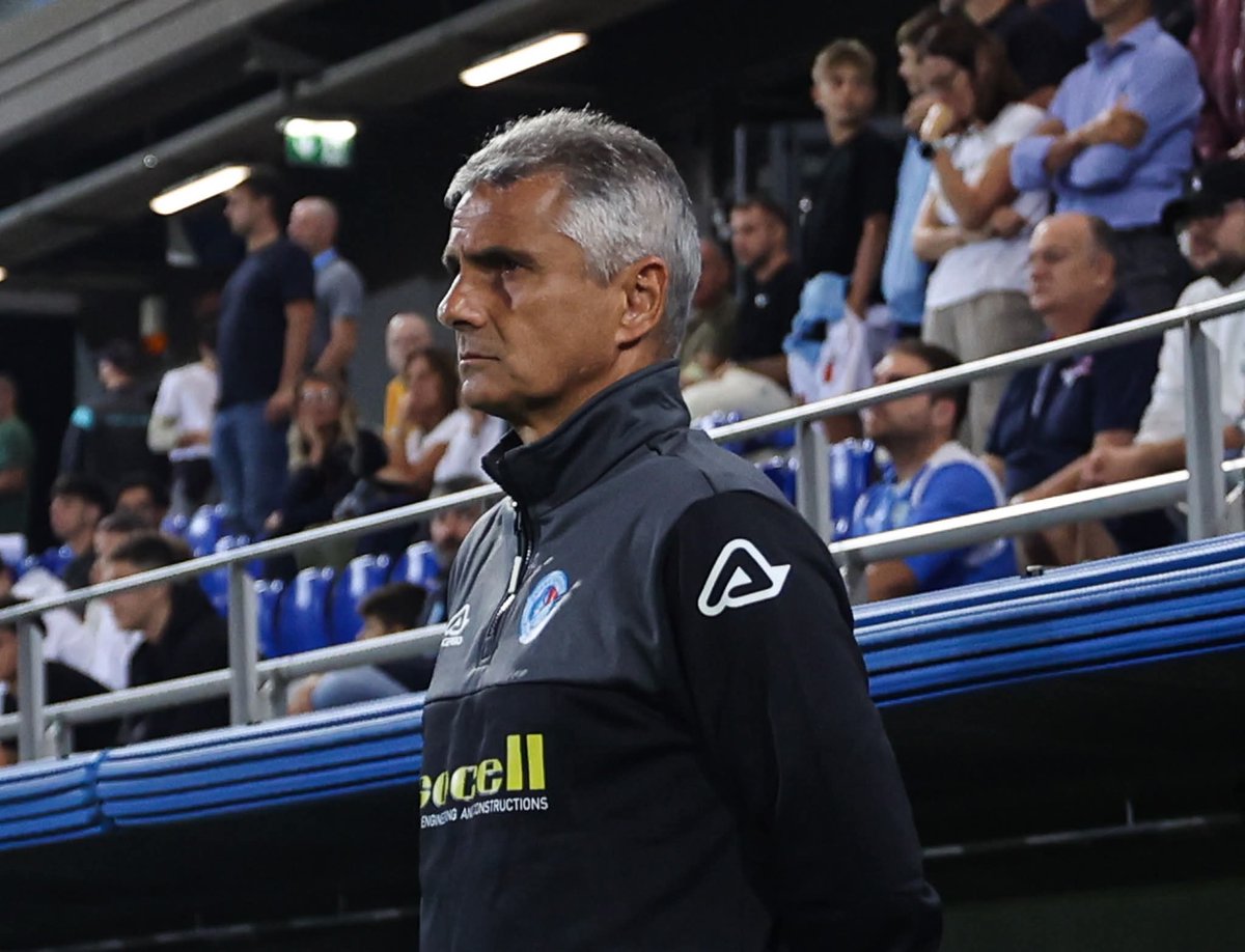 UCAlbinoLeffe's tweet photo. Serie C Sky Wifi 2025/26 | #ALBVIC | 29° Giornata 📝
Parole aLla vigilia vigilia | 🗣️ Mister Lopez
La sua analisi ↘️ su https://t.co/PRbFv4zbKa
#ForzaScècc #ForzaaL https://t.co/vv9JSPb6SK
