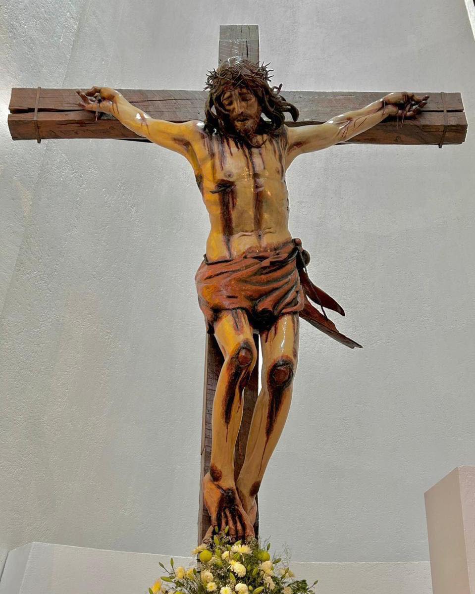 ArquidiocesisMx's tweet photo. ¿Dónde se encuentra el Cristo de la Paz? 🕊

Lo puedes encontrar en la Parroquia del Cristo de la Paz o Capellanía Militar. Su nombre surge tras la guerra cristera y se erigió esta parroquia como un punto que permitiera unir a dos instituciones que se habían distanciado por dicho conflicto: la Iglesia y el Ejército Mexicano.

Pidámosle al Cristo de la Paz que en estos tiempos de crisis nos ayude a encontrar la calma y la esperanza, además de que proteja a nuestros militares, quienes con amor protegen nuestro país.

📍Encuentra al Cristo de la Paz en la Capellanía Militar, ubicada en Calzada Legaria 861, Col. Irrigación, Miguel Hidalgo, 11500 CDMX.
