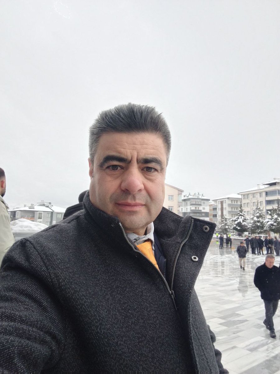 🟦 EMADDER | NEVŞEHİR TEMASLARI

<a href="/Akparti/">AK Parti</a>
<a href="/RTErdogan/">Recep Tayyip Erdoğan</a>
<a href="/abakingurlek/">Akın Gürlek</a>

Emeklilikte Adalet Derneği Nevşehir İl Temsilcilerimiz olarak, memleketi Nevşehir’de program kapsamında bulunan T.C. Adalet Bakanı Sayın Akın Gürlek’i karşılama fırsatı bulduk.

Nazik kabulleri için kendilerine