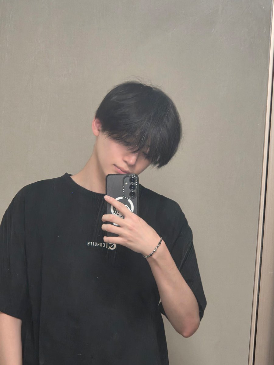 JungmoFrance's tweet photo. 🫧┊BBL ⋆ 26.02.26

💬 : 📸

⤷ #CRAVITY #크래비티 #정모 #JUNGMO https://t.co/y2aiBr2Akf