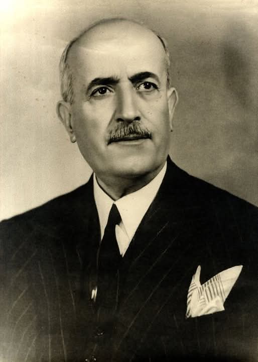 Ο πρύτανης του ΕΜΠ Ιωάννης Θεοφανόπουλος το Δεκέμβριο του 1944 απήχθη από μέλη του ΕΛΑΣ και οδηγήθηκε πεζός μαζί με άλλους πατριώτες -Σπύρος Τρικούπης, Στ.Κορυζής, Γ.Κερασιώτης κ.ά.- στην περιοχή του Αγ. Τρύφωνος, κοντά στην Αράχωβα.

Εκεί πέρασε από Λαϊκό Δικαστήριο και