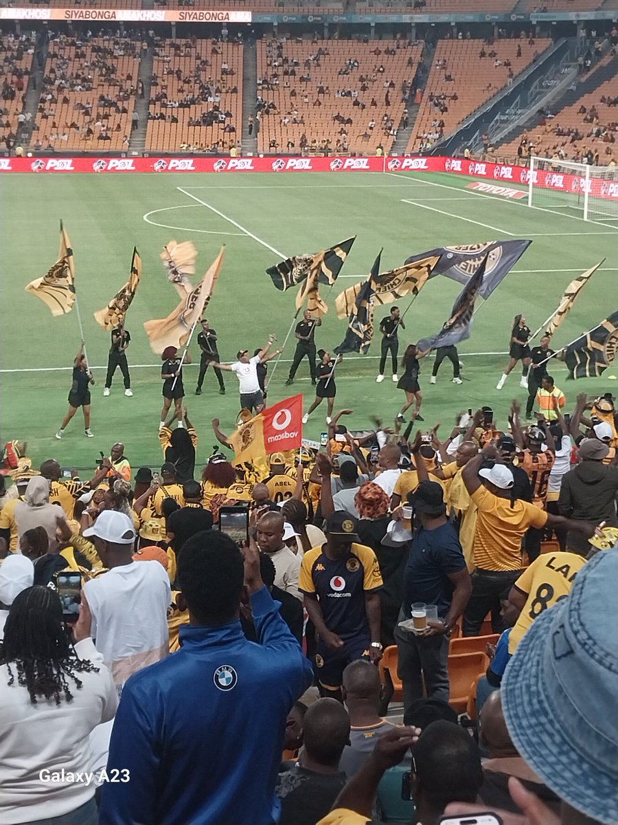MaskienM's tweet photo. Good luck in the most anticipated #SowetoDerby all the best 🖤✌🏻💛 #Tenza #Tenza https://t.co/fp4i5YWlai
